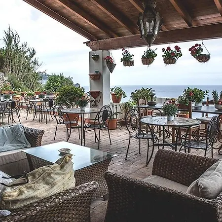 Antica 4*