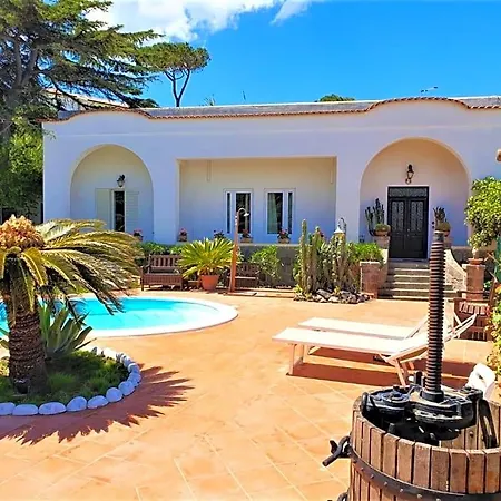 Antica 4* كازاميتْشيولا تيرمي